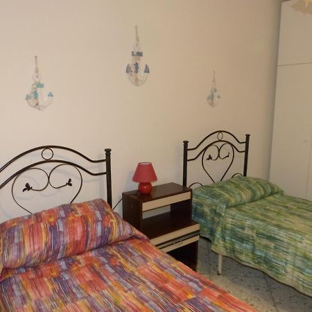 Casa Vacanze Vincenzo E Rosanna Castro  外观 照片